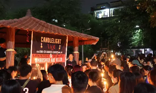 മണിപ്പൂരിലെ സഭാനേതാക്കളുടെ കൊലപാതകം: ഡൽഹിയിൽ കുക്കി സമുദായത്തിന്റെ പ്രാർത്ഥനാസംഗമം; സംസ്ഥാനത്ത് വീണ്ടും പ്രതിഷേധം
