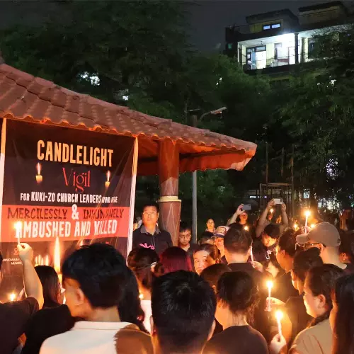 മണിപ്പൂരിലെ സഭാനേതാക്കളുടെ കൊലപാതകം: ഡൽഹിയിൽ കുക്കി സമുദായത്തിന്റെ പ്രാർത്ഥനാസംഗമം; സംസ്ഥാനത്ത് വീണ്ടും പ്രതിഷേധം