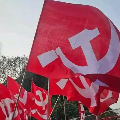 പിണറായിയെ പ്രതിപക്ഷ നേതാവ് സ്ഥാനത്തുനിന്ന് മാറ്റണം, തോറ്റിട്ടും ഉത്തരവാദിത്തം ഏറ്റെടുക്കാൻ തയാറായില്ല: സിപിഎം പത്തനംതിട്ട ജില്ലാ സെക്രട്ടറിയേറ്റിൽ രൂക്ഷ വിമർശനം