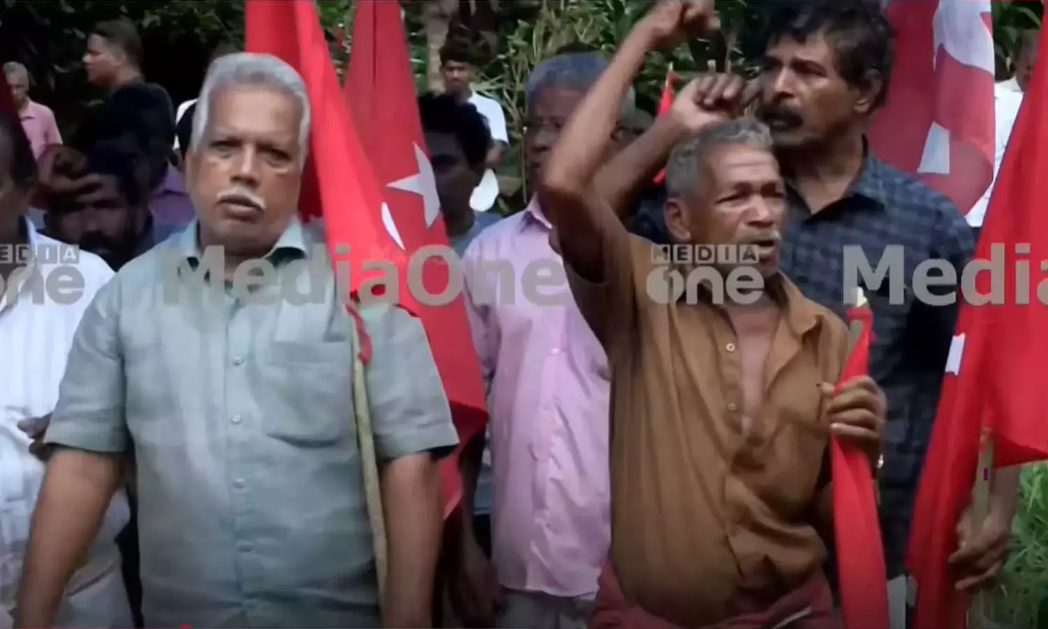 മലയിടംതുരുത്ത് ഉന്നതി ഒഴിപ്പിക്കല്‍; പൊലീസ് നടപടി നിര്‍ത്താന്‍ നിര്‍ദേശം