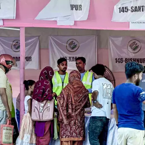 റേഷനും പെൻഷനുമില്ല; വോട്ടിനൊപ്പം പൗരത്വവും ആനുകൂല്യങ്ങളും റദ്ദാക്കുന്ന എസ്ഐആർ