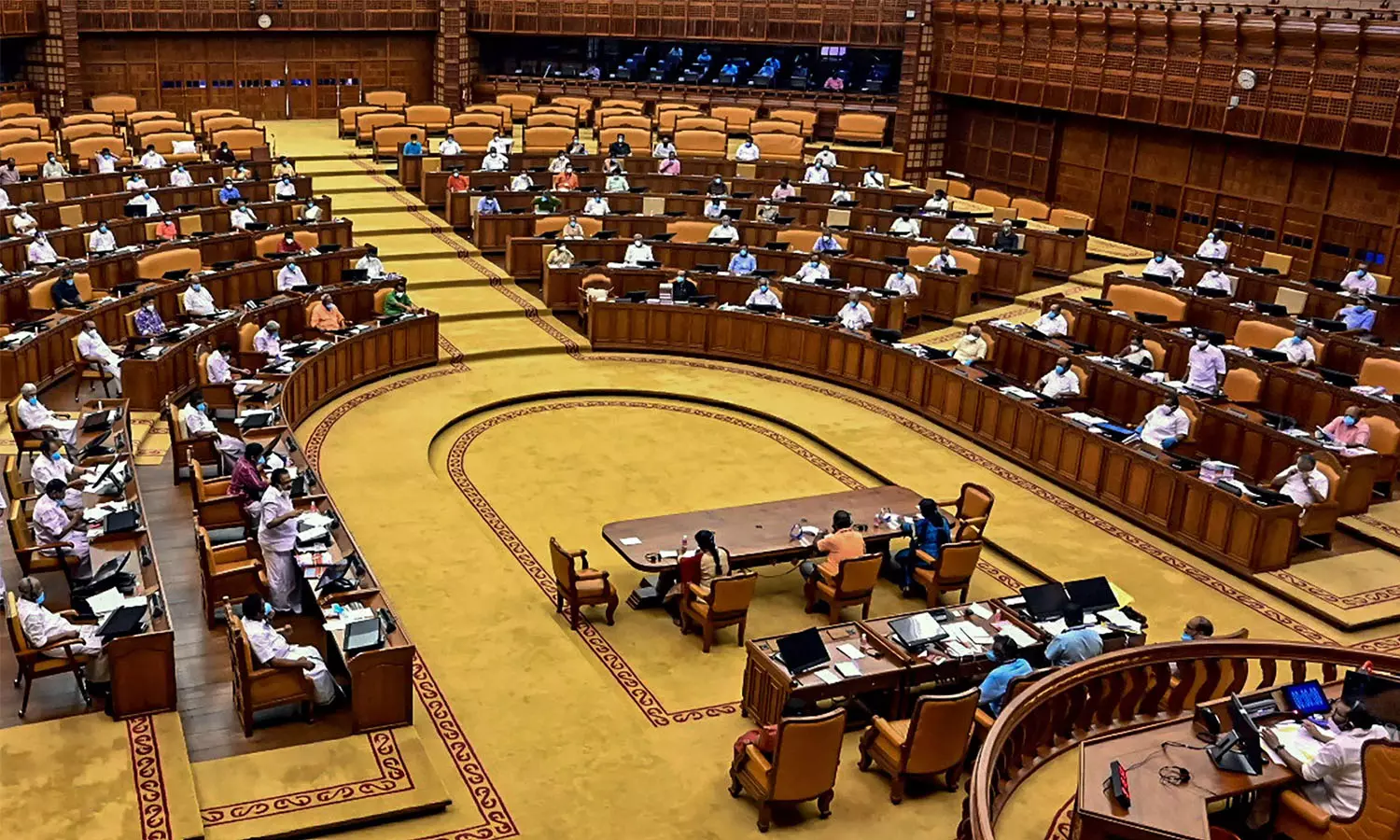 പതിനാറാം കേരള നിയമസഭയുടെ ആദ്യ സമ്മേളനം ഇന്ന് പതിനാറാം കേരള നിയമസഭയുടെ ആദ്യ സമ്മേളനം ഇന്ന്