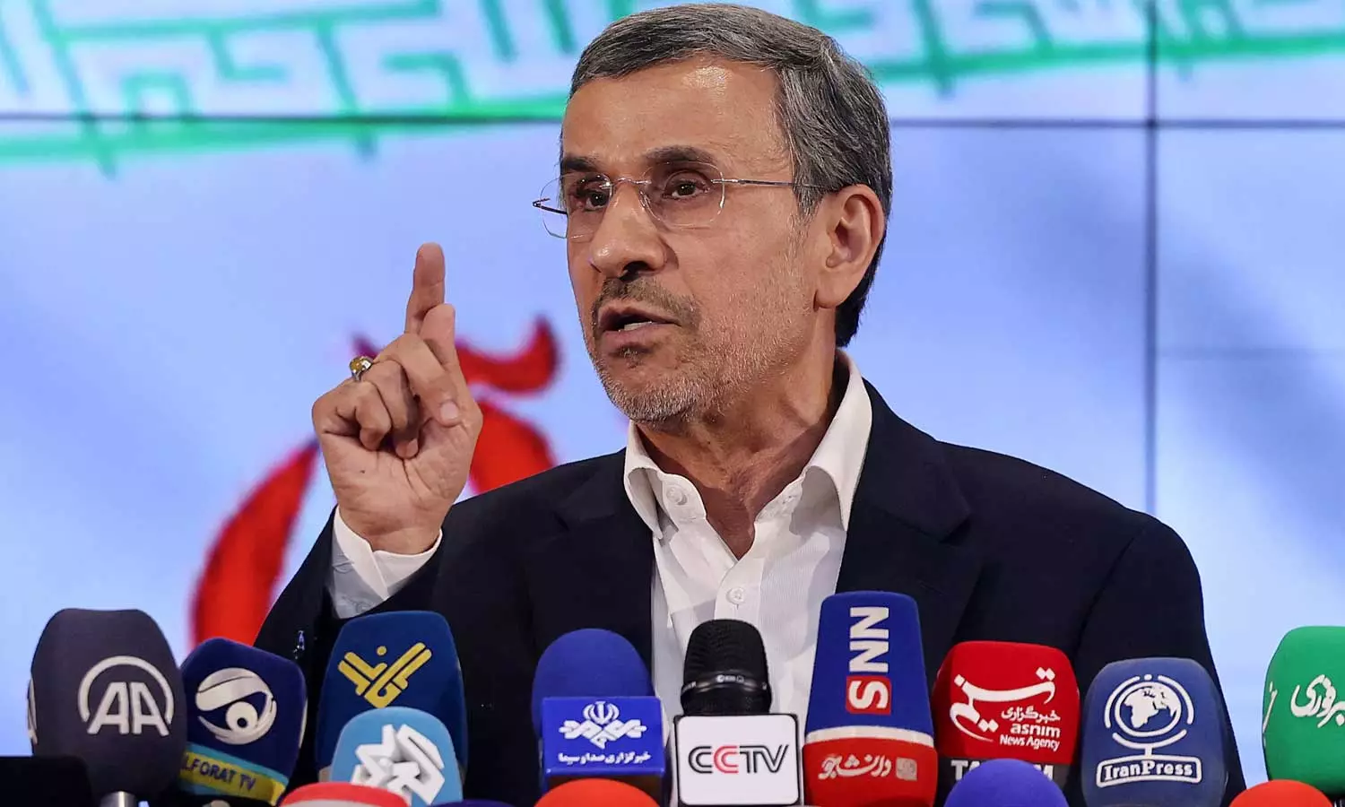 US and Israel planned to install Ahmadinejad as Iranian leader US and Israel planned to install Ahmadinejad as Iranian leader