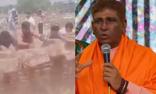 ഡൽഹിയിൽ അനധികൃത മദ്രസ നിർമ്മാണമെന്ന് ആരോപിച്ച് മതിൽ തകർത്ത് ബിജെപി എംഎൽഎയും സംഘവും ഡൽഹിയിൽ അനധികൃത മദ്രസ നിർമ്മാണമെന്ന് ആരോപിച്ച് മതിൽ തകർത്ത് ബിജെപി എംഎൽഎയും സംഘവും