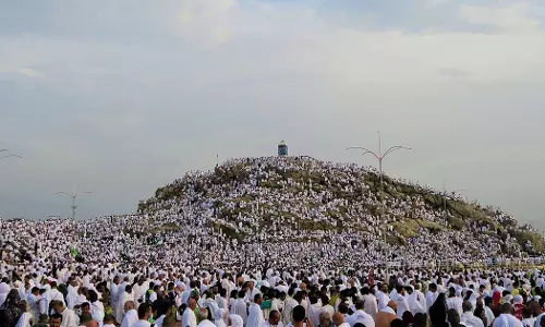 Mecca in sweltering heat; 46 degrees Celsius recorded at Arafat today
