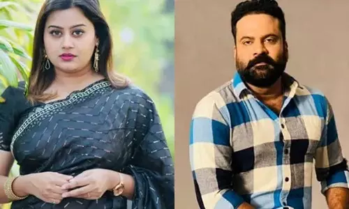 അമ്മയിൽ പോര്; നടൻ ടിനി ടോമിനെതിരെ നിയമ നടപടിക്കൊരുങ്ങി അൻസിബ അമ്മയിൽ പോര്; നടൻ ടിനി ടോമിനെതിരെ നിയമ നടപടിക്കൊരുങ്ങി അൻസിബ