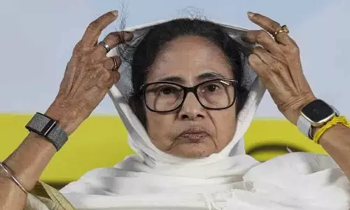 തോൽവിക്ക് പിന്നാലെ തൃണമൂലിൽ നിന്ന് കൂട്ട കൊഴിഞ്ഞു പോക്ക്; 100 ലേറെ കൗൺസിലർമാർ രാജിവെച്ചു, കൊൽക്കത്ത മേയർ രാജി സന്നദ്ധത അറിയിച്ചതായി സൂചന തോൽവിക്ക് പിന്നാലെ തൃണമൂലിൽ നിന്ന് കൂട്ട കൊഴിഞ്ഞു പോക്ക്; 100 ലേറെ കൗൺസിലർമാർ രാജിവെച്ചു, കൊൽക്കത്ത മേയർ രാജി സന്നദ്ധത അറിയിച്ചതായി സൂചന