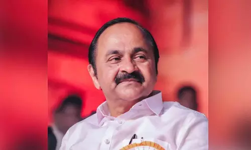 ആഘോഷങ്ങൾ നൽകുന്ന ആത്മീയ വെളിച്ചം സമൂഹത്തെ മാനവികതയിലേക്ക് നയിക്കട്ടെ; ബക്രീദ് ആശംസയുമായി മുഖ്യമന്ത്രി ആഘോഷങ്ങൾ നൽകുന്ന ആത്മീയ വെളിച്ചം സമൂഹത്തെ മാനവികതയിലേക്ക് നയിക്കട്ടെ; ബക്രീദ് ആശംസയുമായി മുഖ്യമന്ത്രി