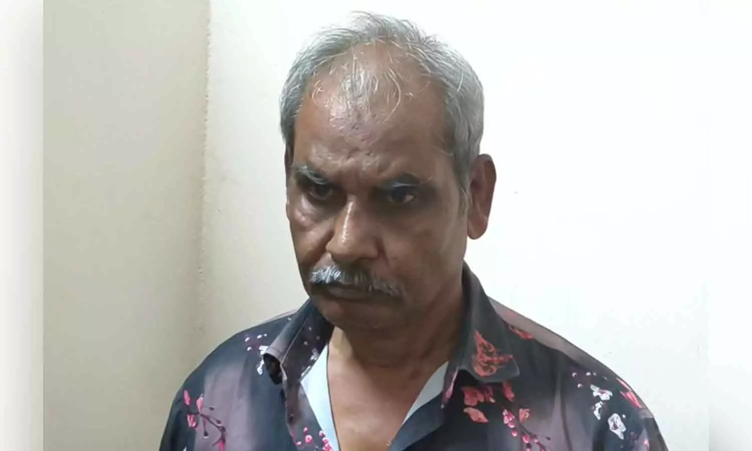 മിഠായി വാങ്ങിത്തരമാമെന്ന് പറഞ്ഞ് അഞ്ചു വയസുകാരിയെ പീഡിപ്പിച്ചു; 55 കാരന് 72 വർഷം തടവും പിഴയും മിഠായി വാങ്ങിത്തരമാമെന്ന് പറഞ്ഞ് അഞ്ചു വയസുകാരിയെ പീഡിപ്പിച്ചു; 55 കാരന് 72 വർഷം തടവും പിഴയും