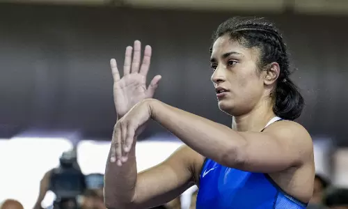 പൊരുതി വീണ് വിനേഷ് ഫോഗട്ട്; ഏഷ്യൻ ഗെയിംസിന് യോഗ്യത നേടാനായില്ല