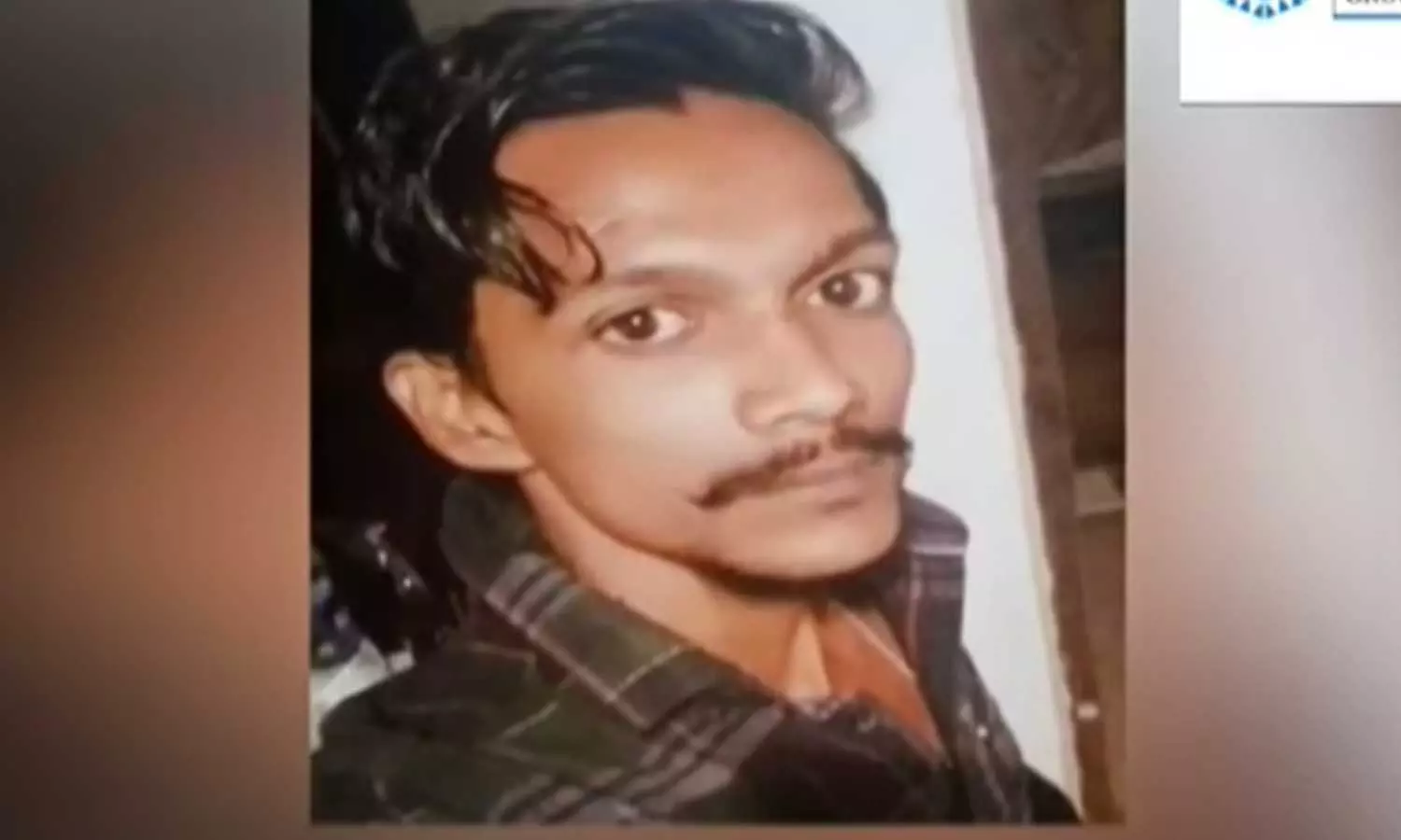 പള്ളുരുത്തിയിൽ ബൈക്ക് പാർക്കിങ്ങിനെച്ചൊല്ലി തർക്കം: യുവാവ് കുത്തേറ്റ് മരിച്ചു, പ്രതി കസ്റ്റഡിയിൽ പള്ളുരുത്തിയിൽ ബൈക്ക് പാർക്കിങ്ങിനെച്ചൊല്ലി തർക്കം: യുവാവ് കുത്തേറ്റ് മരിച്ചു, പ്രതി കസ്റ്റഡിയിൽ
