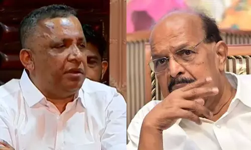 ആരും രാജാവ് ചമയണ്ട, വ്യക്തിഹത്യ നടത്തുന്നത് നോക്കിയും കണ്ടും ചെയ്താൽ കൊള്ളാം; ജി.സുധാകരന് മറുപടിയുമായി റെജി ചെറിയാൻ ആരും രാജാവ് ചമയണ്ട, വ്യക്തിഹത്യ നടത്തുന്നത് നോക്കിയും കണ്ടും ചെയ്താൽ കൊള്ളാം; ജി.സുധാകരന് മറുപടിയുമായി റെജി ചെറിയാൻ