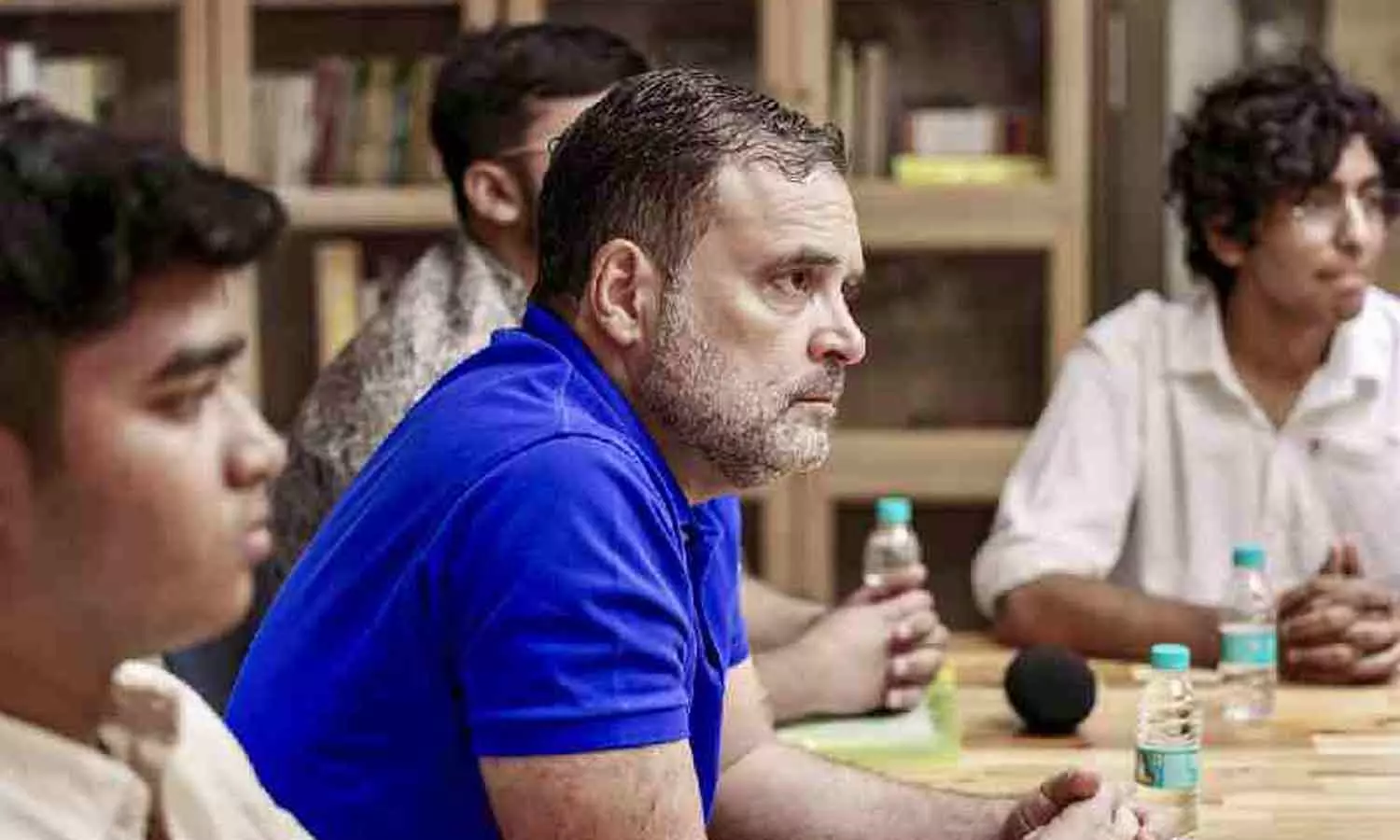 എന്റെ സഹ രാജ്യദ്രോഹികളായ സോറോസ് ഏജന്റുമാർക്കൊപ്പം; സിബിഎസ്ഇ വിദ്യാര്ഥികളുമായി സംവദിച്ച് രാഹുല്ഗാന്ധി, ആക്ഷേപിച്ചവര്ക്ക് പരിഹാസം എന്റെ സഹ രാജ്യദ്രോഹികളായ സോറോസ് ഏജന്റുമാർക്കൊപ്പം; സിബിഎസ്ഇ വിദ്യാര്ഥികളുമായി സംവദിച്ച് രാഹുല്ഗാന്ധി, ആക്ഷേപിച്ചവര്ക്ക് പരിഹാസം
