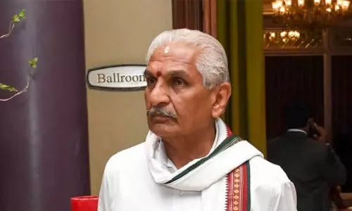 വിദ്വേഷമല്ലാതെ മറ്റൊന്നും പുറത്ത് വരില്ലേ? മാന്യമായി സംസാരിച്ചാലെന്ത്? ആർഎസ്എസ് നേതാവിനോട് കർണാടക ഹൈക്കോടതി വിദ്വേഷമല്ലാതെ മറ്റൊന്നും പുറത്ത് വരില്ലേ? മാന്യമായി സംസാരിച്ചാലെന്ത്? ആർഎസ്എസ് നേതാവിനോട് കർണാടക ഹൈക്കോടതി