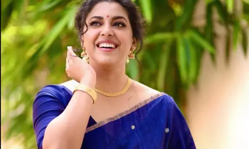 ചത്തിട്ടില്ല മക്കളെ ഞാൻ ചത്തിട്ടില്ല, മരിപ്പിനുള്ള ചായ എവിടെയും കൊടുക്കാറായിട്ടില്ല; വ്യാജ വാര്‍ത്തകൾക്കെതിരെ നടി ജുവൽ മേരി