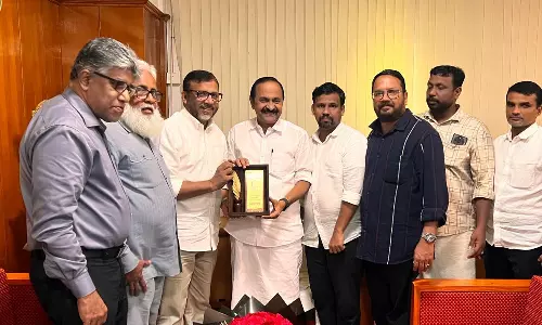 ജമാഅത്തെ ഇസ്ലാമി നേതാക്കൾ മുഖ്യമന്ത്രിയെ സന്ദർശിച്ചു ജമാഅത്തെ ഇസ്ലാമി നേതാക്കൾ മുഖ്യമന്ത്രിയെ സന്ദർശിച്ചു