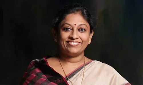 പുസ്തക വിവാദം; കലാച്ചി കടുത്ത പരീക്ഷണം, അഭിപ്രായം പറയുന്ന സ്ത്രീകളെ നിശബ്ദരാക്കുകയെന്നത് കാലങ്ങളായി നടക്കുന്ന ശ്രമം: കെ.ആർ മീര