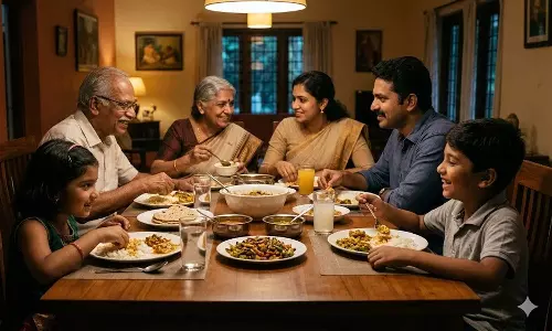 രാത്രി ഒൻപതിന് ശേഷം അത്താഴം കഴിക്കുന്നവരാണോ? പണി തരും ഈ ശീലം, അറിഞ്ഞിരിക്കേണ്ടത്!