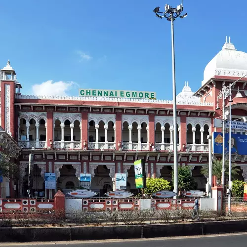 118 വർഷത്തെ പഴക്കം; 842 കോടി രൂപയുടെ വൻ മേക്കോവറിനൊരുങ്ങി ചെന്നൈ എഗ്മൂർ റെയിൽവേ സ്റ്റേഷൻ!