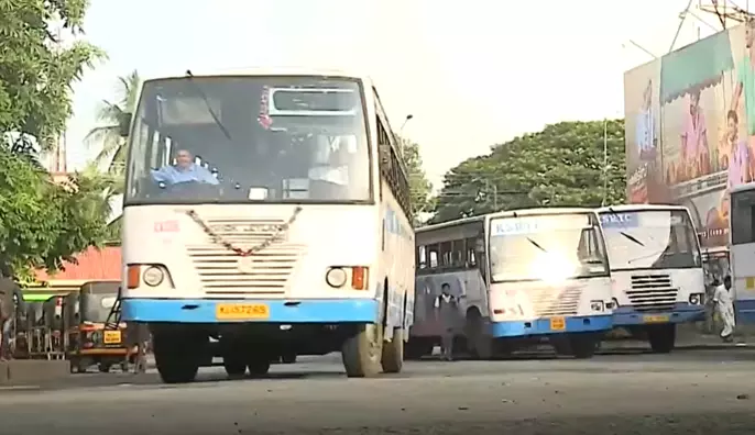 കെഎസ്ആര്ടിസിയിലെ സ്ത്രീ സൗജന്യ യാത്ര ഇന്ന് മുതല്; മുഖ്യമന്ത്രി ഉദ്ഘാടനം ചെയ്യും കെഎസ്ആര്ടിസിയിലെ സ്ത്രീ സൗജന്യ യാത്ര ഇന്ന് മുതല്; മുഖ്യമന്ത്രി ഉദ്ഘാടനം ചെയ്യും