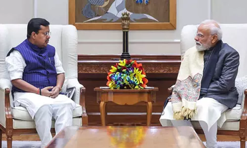 ആർഎസ്എസ് നേതൃവുമായി നാല് മണിക്കൂർ കൂടിക്കാഴ്ച; ബിജെപിയിലും സർക്കാറിലും പുനഃസംഘടന ഉടൻ ആർഎസ്എസ് നേതൃവുമായി നാല് മണിക്കൂർ കൂടിക്കാഴ്ച; ബിജെപിയിലും സർക്കാറിലും പുനഃസംഘടന ഉടൻ