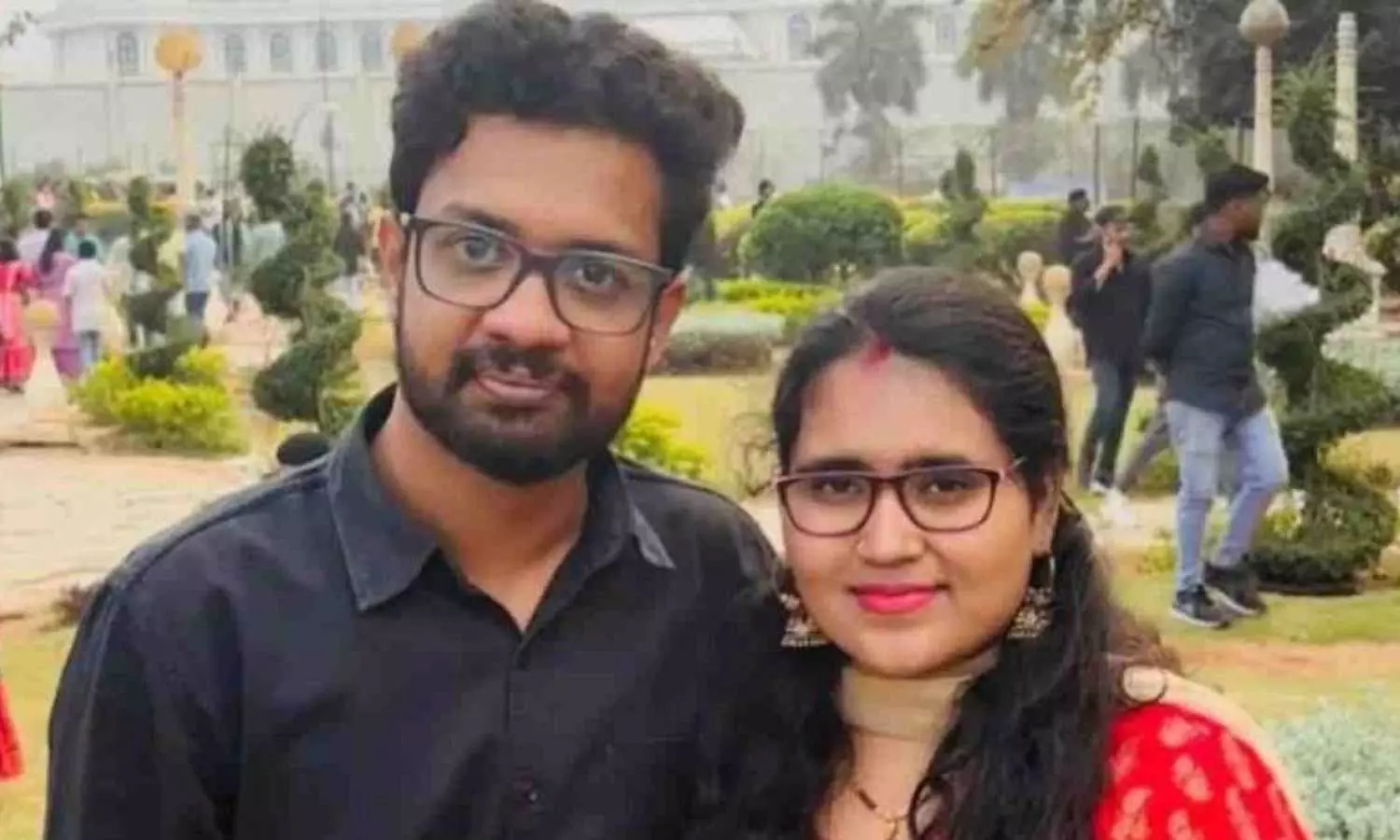 ഹണിമൂണ് ആഘോഷിക്കാൻ എത്തി; രക്തം പുരണ്ട നിലയിൽ മൃതദേഹം; യുവതിയുടെ മരണത്തിൽ നടുക്കം മാറാതെ ഭർത്താവ് ഹണിമൂണ് ആഘോഷിക്കാൻ എത്തി; രക്തം പുരണ്ട നിലയിൽ മൃതദേഹം; യുവതിയുടെ മരണത്തിൽ നടുക്കം മാറാതെ ഭർത്താവ്