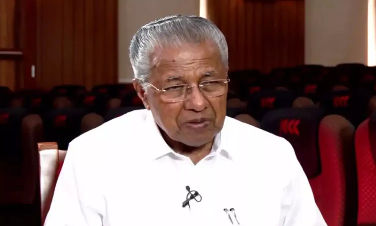 മദ്യത്തിന് നികുതി കുറയ്ക്കാനുള്ള തീരുമാനം ദുരൂഹം, പിന്നിൽ മദ്യക്കമ്പനികളുടെ കച്ചവട താൽപര്യം; വിമർശനവുമായി പിണറായി വിജയൻ മദ്യത്തിന് നികുതി കുറയ്ക്കാനുള്ള തീരുമാനം ദുരൂഹം, പിന്നിൽ മദ്യക്കമ്പനികളുടെ കച്ചവട താൽപര്യം; വിമർശനവുമായി പിണറായി വിജയൻ