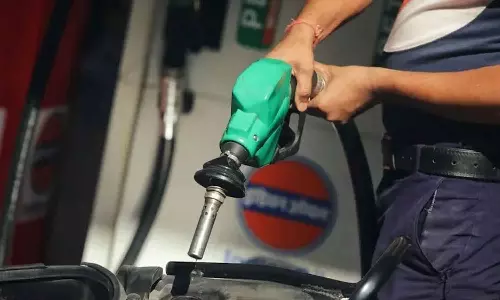 പെട്രോൾ – ഡീസൽ വിൽപ്പന നിയന്ത്രണം കേന്ദ്രം നീക്കുന്നു; ജൂലൈ ഒന്ന് മുതൽ പ്രാബല്യത്തിൽ