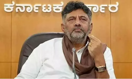 വോട്ട് നഷ്ടമായാൽ ആനുകൂല്യങ്ങൾ പോവും; കർണാടകയിൽ ഇന്ന് തുടങ്ങുന്ന എസ്ഐആറിൽ മുന്നറിയിപ്പുമായി ഡി.കെ ശിവകുമാർ വോട്ട് നഷ്ടമായാൽ ആനുകൂല്യങ്ങൾ പോവും; കർണാടകയിൽ ഇന്ന് തുടങ്ങുന്ന എസ്ഐആറിൽ മുന്നറിയിപ്പുമായി ഡി.കെ ശിവകുമാർ