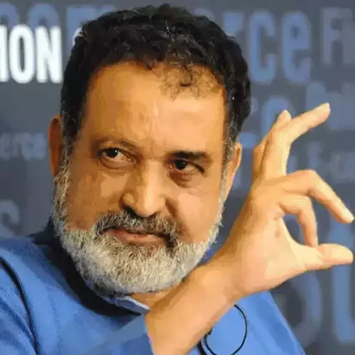 അയലത്തേക്ക് ഒന്ന് നോക്കൂ; കര്‍ണാടക സര്‍ക്കാര്‍ ഇപ്പോഴും 4,000 ഇലക്ട്രിക് ബസുകള്‍ക്കുള്ള ക്വാട്ട പോലും നിശ്ചയിച്ചിട്ടില്ല: മുന്‍ ഇന്‍ഫോസിസ് സിഎഫ്ഒ
