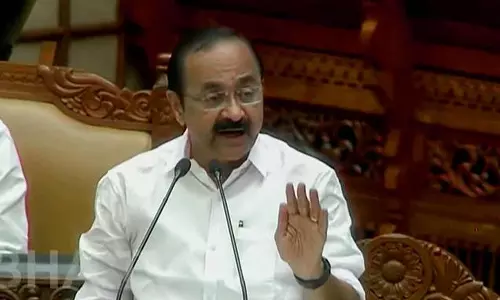 വീര്യം കുറഞ്ഞ മദ്യത്തിലെ നികുതി ഇളവ്; വിവാദങ്ങൾ ഊതി പെരുപ്പിച്ചതെന്ന് മുഖ്യമന്ത്രി വീര്യം കുറഞ്ഞ മദ്യത്തിലെ നികുതി ഇളവ്; വിവാദങ്ങൾ ഊതി പെരുപ്പിച്ചതെന്ന് മുഖ്യമന്ത്രി