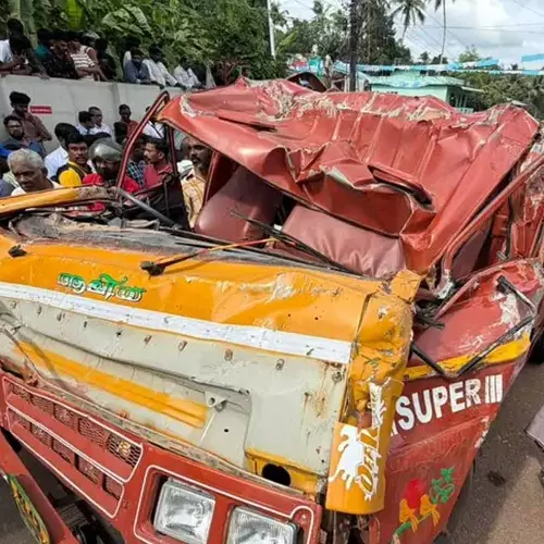 കൊട്ടാരക്കര അപകടം ; പരിക്കേറ്റ് ചികിത്സയിൽ കഴിയുന്ന കുട്ടിക്ക് സർക്കാർ വാഗ്ദാനം ചെയ്ത ചികിത്സ സഹായം ലഭിച്ചില്ലെന്ന് പരാതി