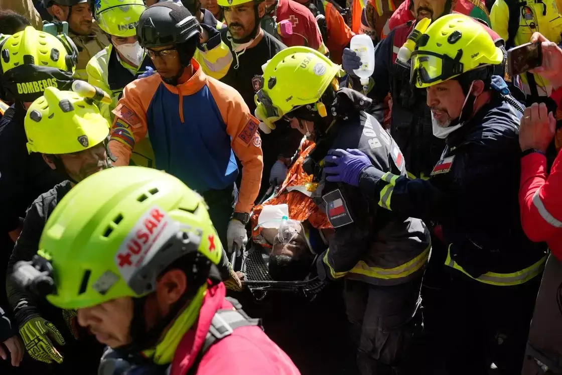 Venezuelan Man Rescued From Rubble Eight Days After Earthquakes Venezuelan Man Rescued From Rubble Eight Days After Earthquakes