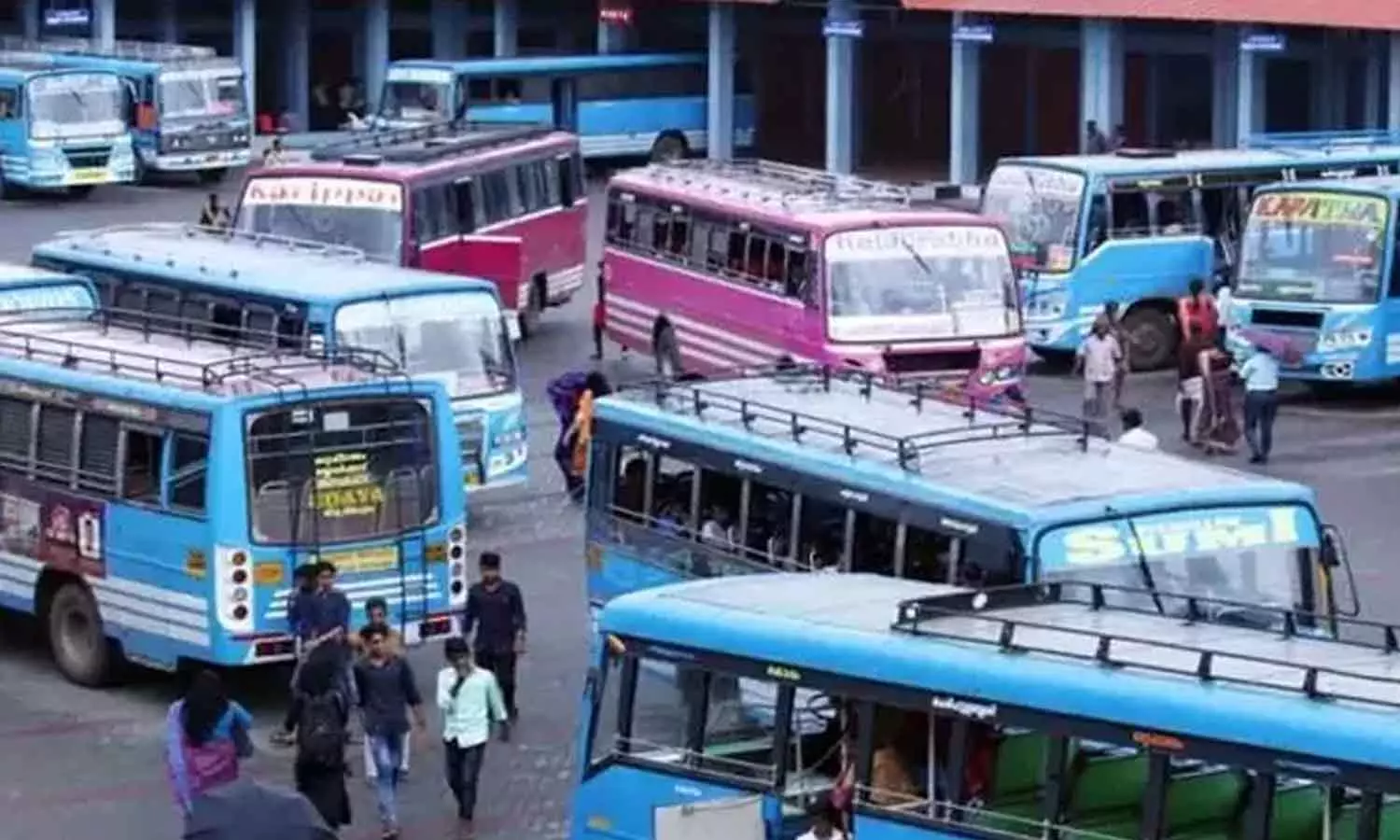 സമരപ്രഖ്യാപനം; സ്വകാര്യ ബസുടമകളെ ചർച്ചക്ക് വിളിച്ച് ഗതാഗതമന്ത്രി സമരപ്രഖ്യാപനം; സ്വകാര്യ ബസുടമകളെ ചർച്ചക്ക് വിളിച്ച് ഗതാഗതമന്ത്രി