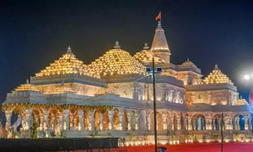 അയോധ്യയിലെ ഭണ്ഡാരക്കൊള്ള; ദിവസവും തട്ടിയെടുത്തത് എട്ട് ലക്ഷം വരെ !, തട്ടിപ്പു പണം പങ്കുവച്ചത് പാർക്കിൽ വച്ച്; ഞെട്ടിക്കുന്ന വിവരങ്ങൾ പുറത്ത് അയോധ്യയിലെ ഭണ്ഡാരക്കൊള്ള; ദിവസവും തട്ടിയെടുത്തത് എട്ട് ലക്ഷം വരെ !, തട്ടിപ്പു പണം പങ്കുവച്ചത് പാർക്കിൽ വച്ച്; ഞെട്ടിക്കുന്ന വിവരങ്ങൾ പുറത്ത്