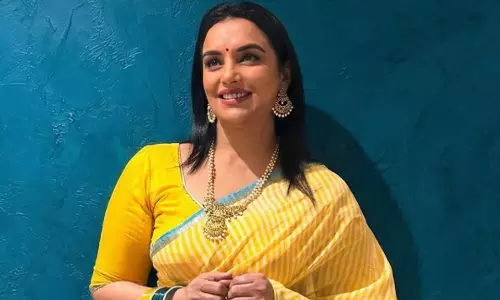 ഓടിളക്കി വന്നവരല്ല അമ്മഎങ്ങനെ പ്രവര്ത്തിക്കണമെന്ന് തീരുമാനിക്കേണ്ടത്, രാജിവയ്ക്കരുതെന്ന് മമ്മൂക്കയും ലാലേട്ടനും പറഞ്ഞു; ശ്വേത മേനോൻ ഓടിളക്കി വന്നവരല്ല അമ്മഎങ്ങനെ പ്രവര്ത്തിക്കണമെന്ന് തീരുമാനിക്കേണ്ടത്, രാജിവയ്ക്കരുതെന്ന് മമ്മൂക്കയും ലാലേട്ടനും പറഞ്ഞു; ശ്വേത മേനോൻ