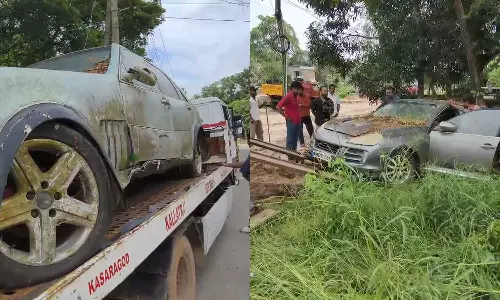 പൊലീസ് പിടിച്ചെടുത്ത മോണ്സണ് മാവുങ്കലിന്റെ വാഹനങ്ങള് ആക്രിക്കാര്ക്ക് വിറ്റു പൊലീസ് പിടിച്ചെടുത്ത മോണ്സണ് മാവുങ്കലിന്റെ വാഹനങ്ങള് ആക്രിക്കാര്ക്ക് വിറ്റു