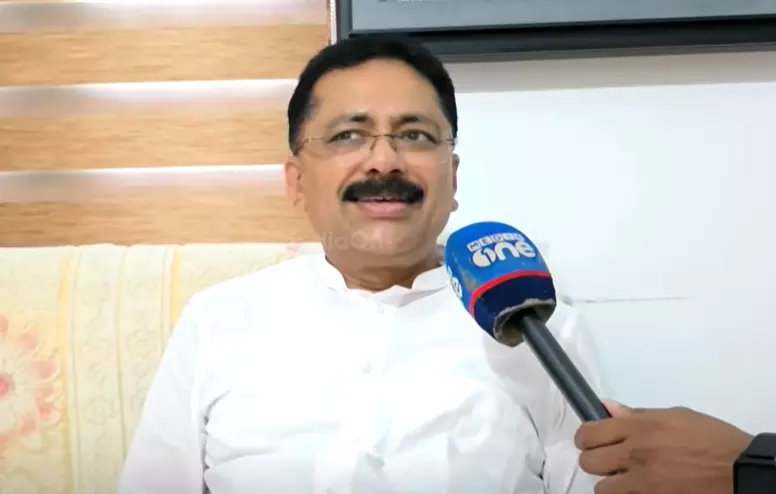 ലീഗിന്റെ ബാക്കി 50ലധികം വീട് എവിടെ? ഭരണത്തിന്റെ ഹാങ്ങോവറിൽ ഈ വീടുകളുടെ കാര്യം മറന്നു; വിമര്ശനവുമായി കെ.ടി ജലീൽ ലീഗിന്റെ ബാക്കി 50ലധികം വീട് എവിടെ? ഭരണത്തിന്റെ ഹാങ്ങോവറിൽ ഈ വീടുകളുടെ കാര്യം മറന്നു; വിമര്ശനവുമായി കെ.ടി ജലീൽ
