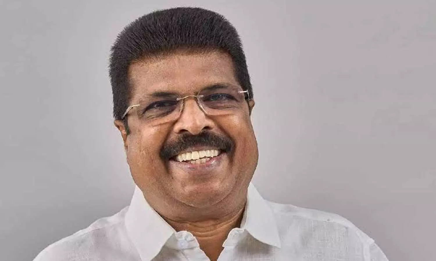വഴി തടഞ്ഞുള്ള പ്രതിഷേധം; പി.പി ചിത്തരഞ്ജന് കോടതി പിരിയും വരെ നില്പ്പുശിക്ഷ വിധിച്ചു വഴി തടഞ്ഞുള്ള പ്രതിഷേധം; പി.പി ചിത്തരഞ്ജന് കോടതി പിരിയും വരെ നില്പ്പുശിക്ഷ വിധിച്ചു