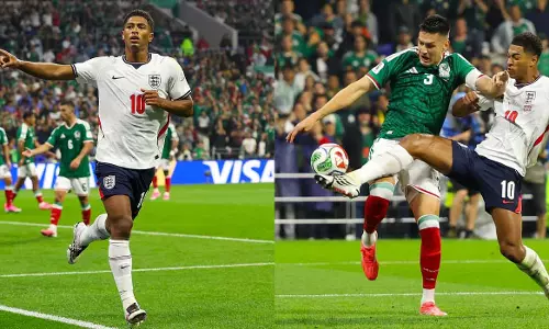 England ring the double bell; beat Mexico 3-2 to reach the quarter-finals. England ring the double bell; beat Mexico 3-2 to reach the quarter-finals.