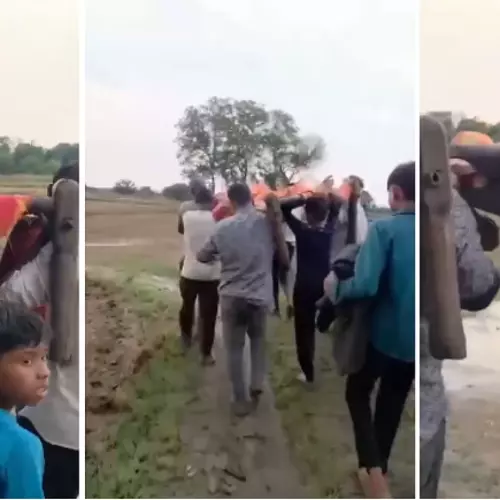 റോഡുമില്ല, ആംബുലൻസുമില്ല; ചെളിനിറഞ്ഞ വഴിയിലൂടെ കട്ടിലിൽ ചുമന്ന് ആശുപത്രിയിലേക്ക്; ചികിത്സ കിട്ടാതെ വീണ്ടും ജീവൻ പൊലിഞ്ഞു