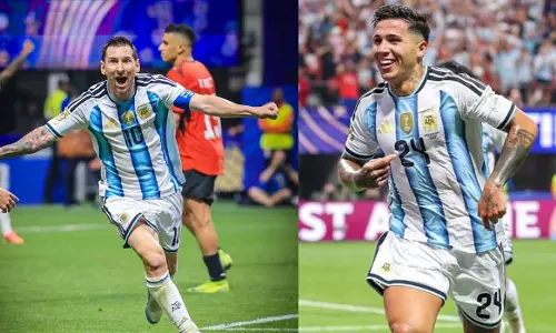 Argentina wins thriller; advances to the quarter-finals with a comeback victory against Egypt, 3-2. Argentina wins thriller; advances to the quarter-finals with a comeback victory against Egypt, 3-2.