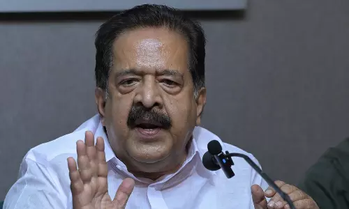 അൻസിബ വിളിച്ചു; എഫ്ഐആർ ഇട്ടു എന്നാണ് കമീഷ്ണർ പറഞ്ഞത്, പൊലീസ് അന്വേഷണത്തിൽ താൻ ഇടപെടുന്നത് ശരിയല്ല- രമേശ് ചെന്നിത്തല അൻസിബ വിളിച്ചു; എഫ്ഐആർ ഇട്ടു എന്നാണ് കമീഷ്ണർ പറഞ്ഞത്, പൊലീസ് അന്വേഷണത്തിൽ താൻ ഇടപെടുന്നത് ശരിയല്ല- രമേശ് ചെന്നിത്തല