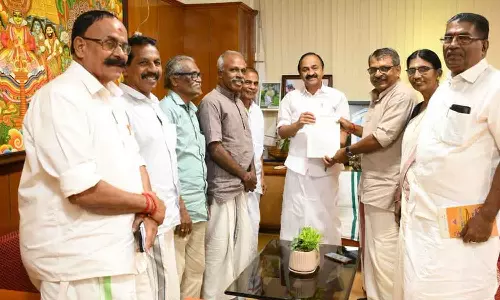 മുഖ്യമന്ത്രിയെ കണ്ട് കെ.പി ശശികലയും സംഘവും; ആവശ്യങ്ങൾ അനുഭാവത്തോടെ കേട്ടുവെന്ന് ആർ.വി ബാബു