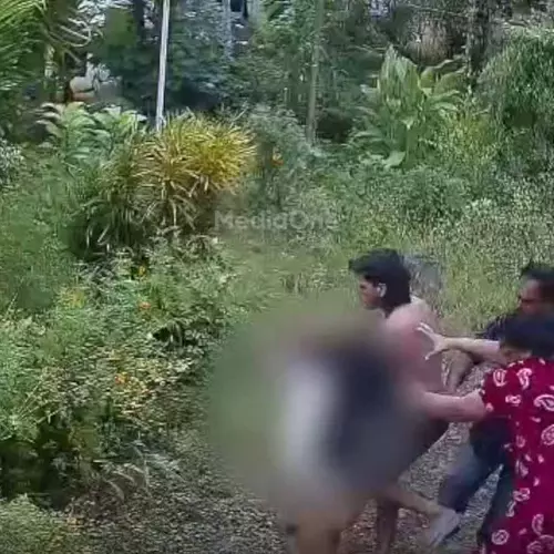 ശല്യം ഒഴിവാക്കാൻ വീട്ടിൽ സിസിടിവി വച്ചു; പെൺകുട്ടിയെ അയൽ വാസികളായ അച്ഛനും അമ്മയും മകനും ചേർന്ന് മർദിച്ചു