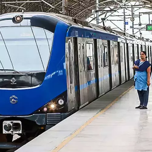 ഫോണ്‍ സ്പീക്കറിലിട്ടാല്‍ പണികിട്ടും;   പിഴ കൂട്ടി, നിയന്ത്രണങ്ങളുമായി  ചെന്നൈ മെട്രോ