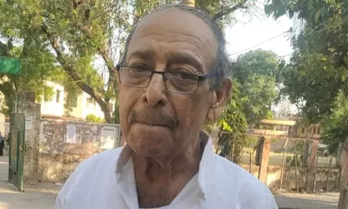 എംബിബിഎസ് സീറ്റിൽ മുതിർന്ന പൗരന്മാർക്ക് സംവരണം വേണം; ഹൈക്കോടതിയെ സമീപിച്ച് 71കാരൻ എംബിബിഎസ് സീറ്റിൽ മുതിർന്ന പൗരന്മാർക്ക് സംവരണം വേണം; ഹൈക്കോടതിയെ സമീപിച്ച് 71കാരൻ
