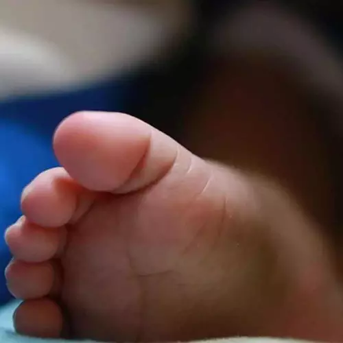 പാലക്കാട്ട് തൊണ്ടയിൽ പാൽ കുടുങ്ങി നവജാതശിശുവിന് ദാരുണാന്ത്യം