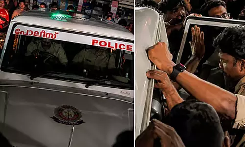 പൊലീസ് ജീപ്പിൽ നിന്ന് മദ്യക്കുപ്പി കണ്ടെത്തിയ സംഭവം; സേനയ്ക്ക് ആകെ നാണക്കേട്; ഡിജിപിയോട് അന്വേഷണത്തിന് ഹൈക്കോടതി