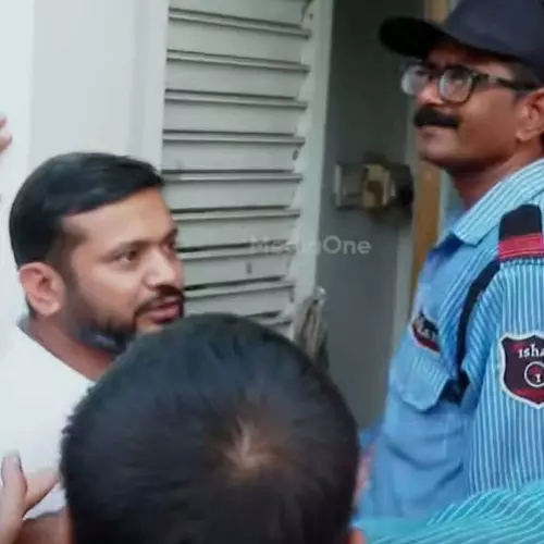 ബുക്ക് ചെയ്തിട്ടും മുറി നല്‍കിയില്ല, അപമര്യാദയായി പെരുമാറി; കേരള ഹൗസില്‍ ഉദ്യോഗസ്ഥര്‍ക്കെതിരെ കനയ്യ കുമാറിന്റെ പ്രതിഷേധം